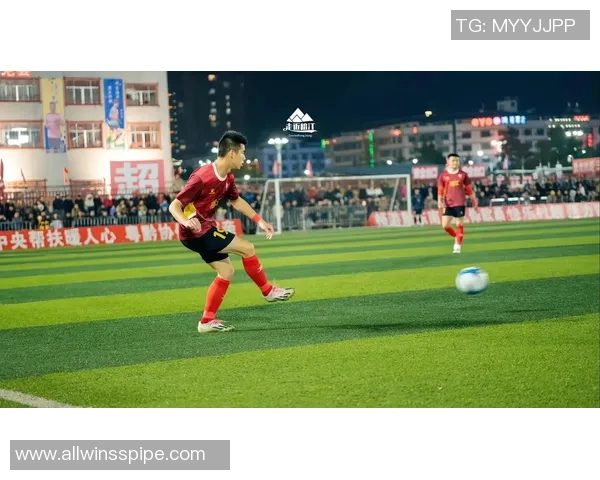 中外足球明星对抗赛激情碰撞展现足球魅力与友谊的盛宴